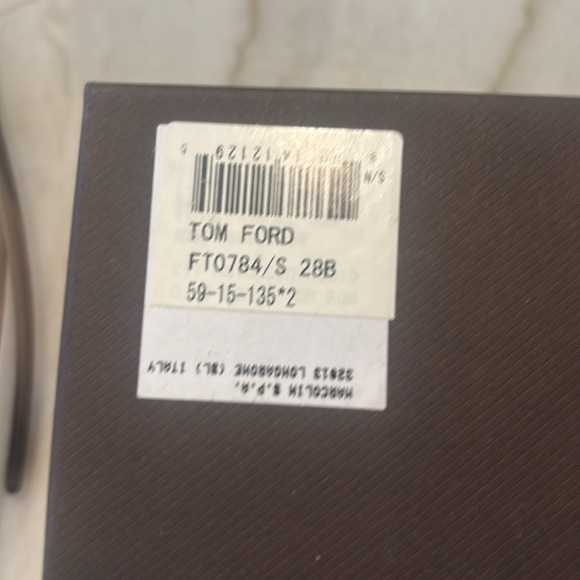 TOM FORD Jennifer sunglasses - Picture 7 of 11